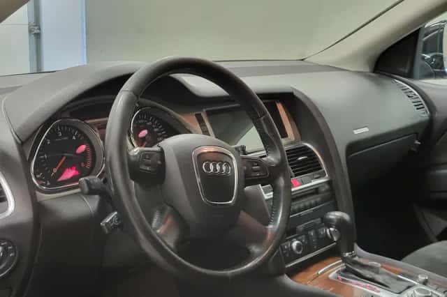 Audi Q7 (2006) thumbnail 4