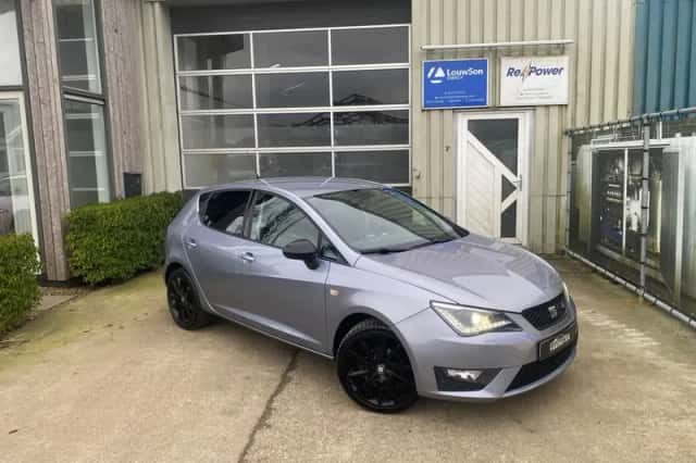SEAT Ibiza (2017) thumbnail 4