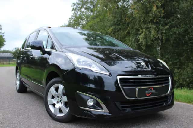 Peugeot 5008 (2015) thumbnail 1