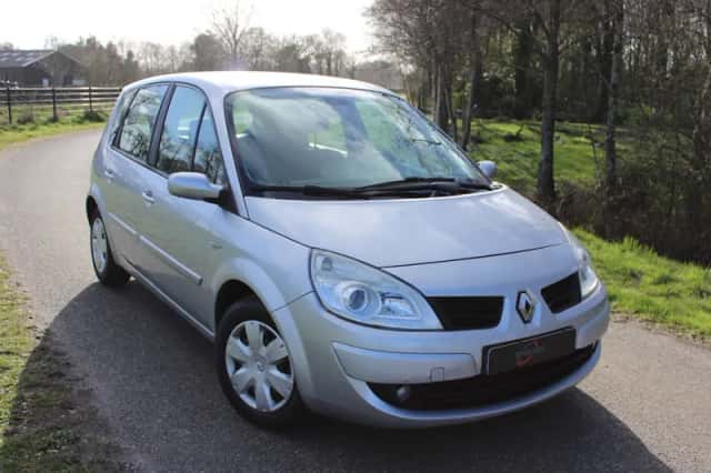 Renault Scénic (2008) thumbnail 1