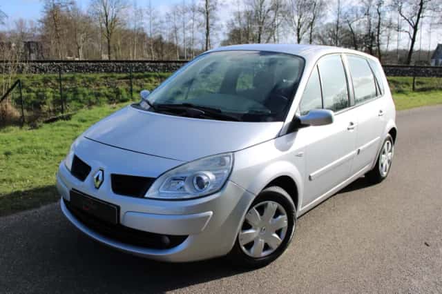 Renault Scénic (2008) thumbnail 3