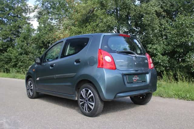Suzuki Alto (2010) thumbnail 4