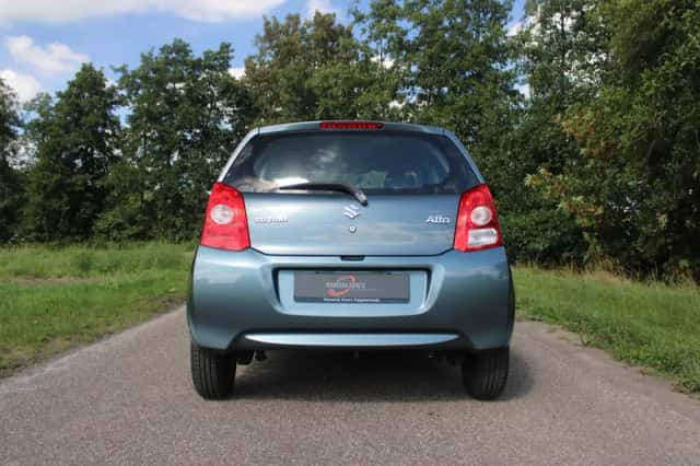 Suzuki Alto (2010) thumbnail 5