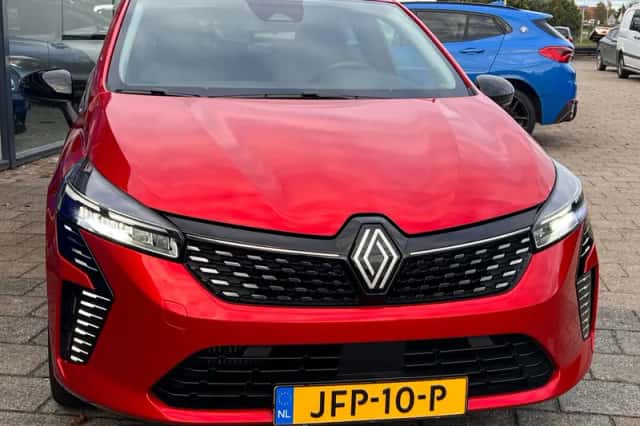 Renault Clio (2024) thumbnail 5