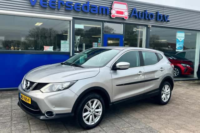 Nissan Qashqai (2015) thumbnail 2