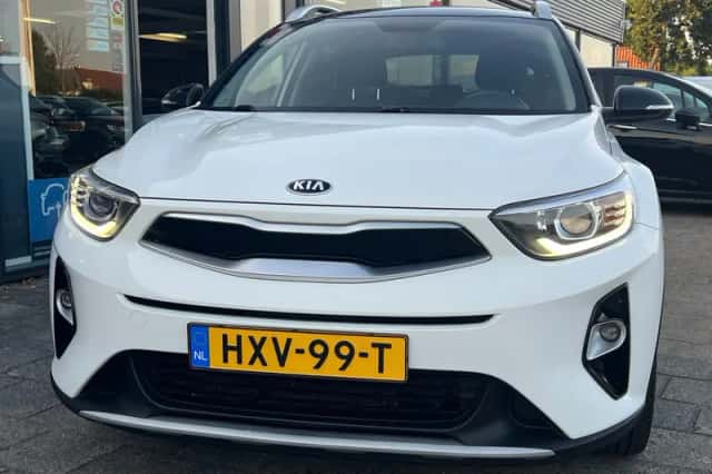 Kia Stonic (2020) thumbnail 6