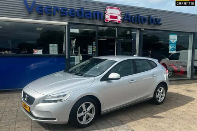 Volvo V40 (2019) thumbnail 1