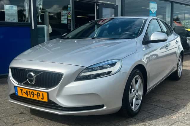 Volvo V40 (2019) thumbnail 5
