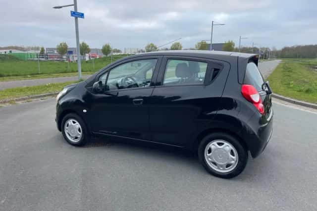 Chevrolet Spark (2013) thumbnail 3