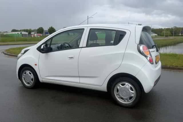Chevrolet Spark (2011) thumbnail 3