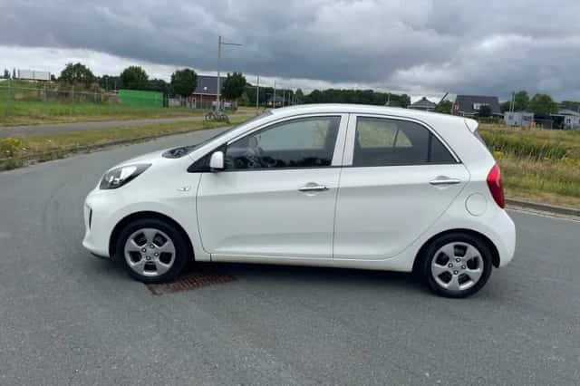 Kia Picanto (2016) thumbnail 2
