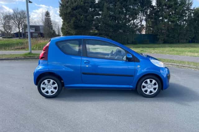 Peugeot 107 (2013) thumbnail 5