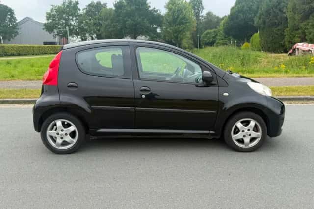 Peugeot 107 (2010) thumbnail 5