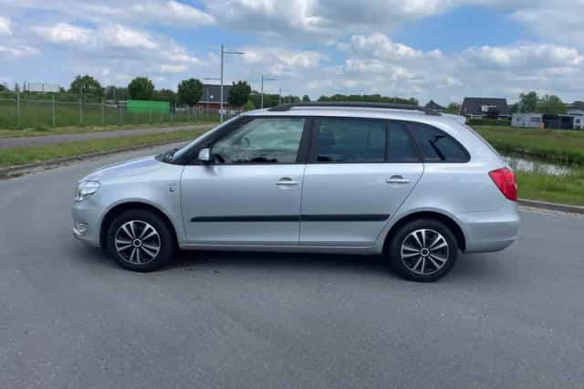 Škoda Fabia (2011) thumbnail 2