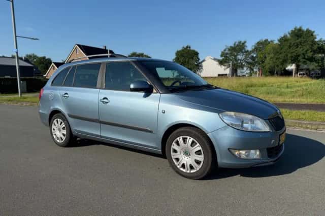 Škoda Fabia (2010) thumbnail 6