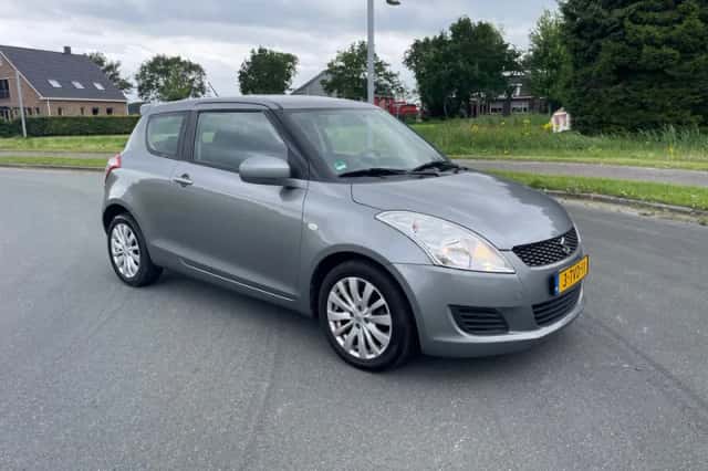 Suzuki Swift (2014) thumbnail 6