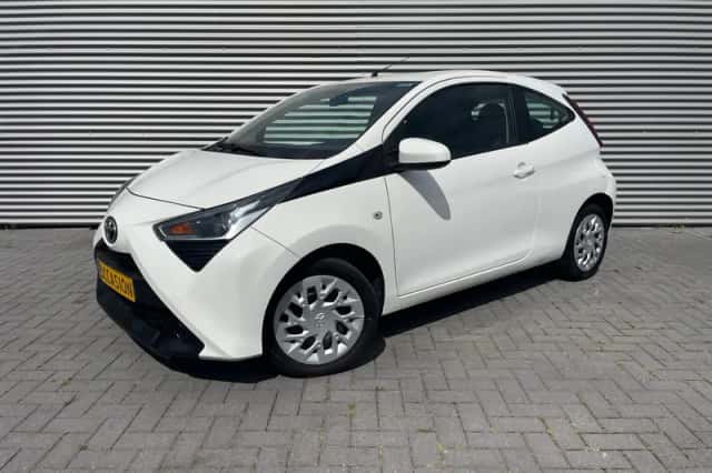 Toyota Aygo (2019) thumbnail 1