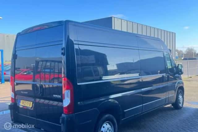 Peugeot Boxer (2021) thumbnail 3