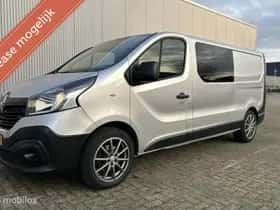 Renault Trafic thumbnail 2