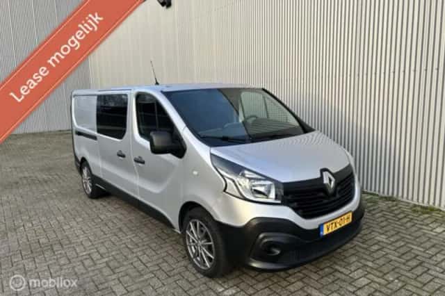Renault Trafic (2023) thumbnail 3