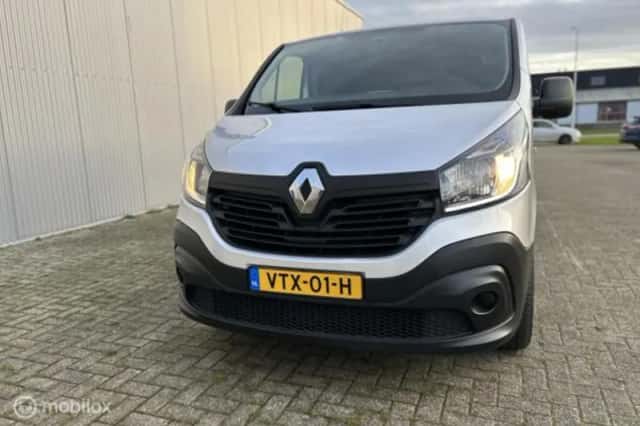Renault Trafic (2023) thumbnail 4