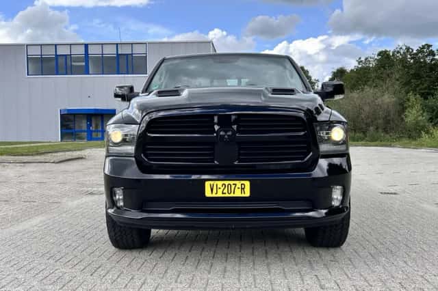 Dodge RAM (2014) thumbnail 2
