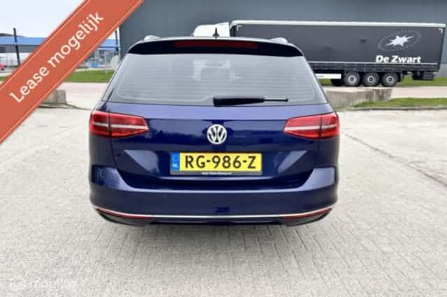 Volkswagen Passat (2018) thumbnail 3