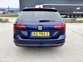 Volkswagen Passat (2018) thumbnail 3