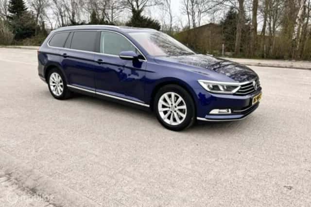 Volkswagen Passat (2018) thumbnail 5