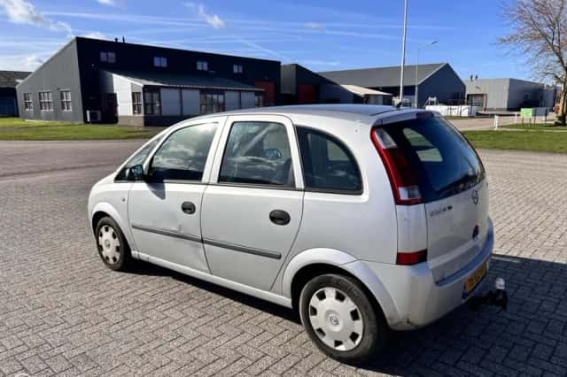 Opel Meriva (2003) thumbnail 2