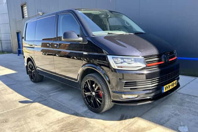 Volkswagen Transporter (2015) thumbnail 4