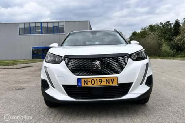 Peugeot 2008 (2021) thumbnail 6