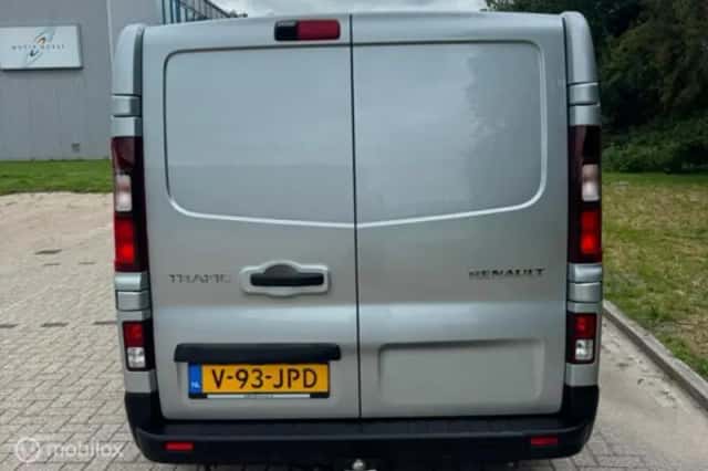 Renault Trafic (2024) thumbnail 4