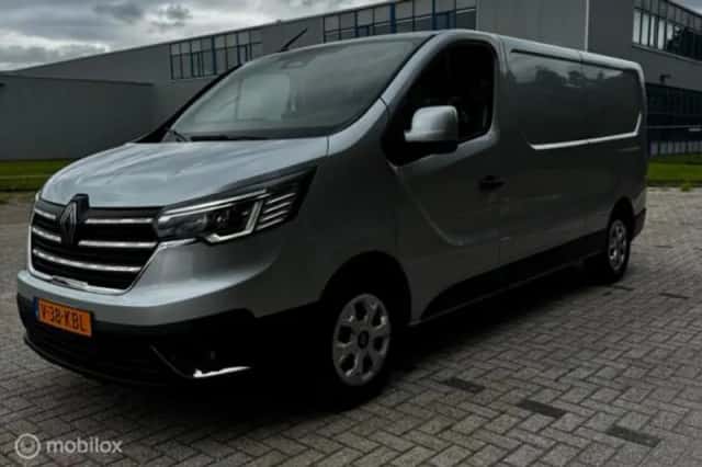 Renault Trafic (2024) thumbnail 5