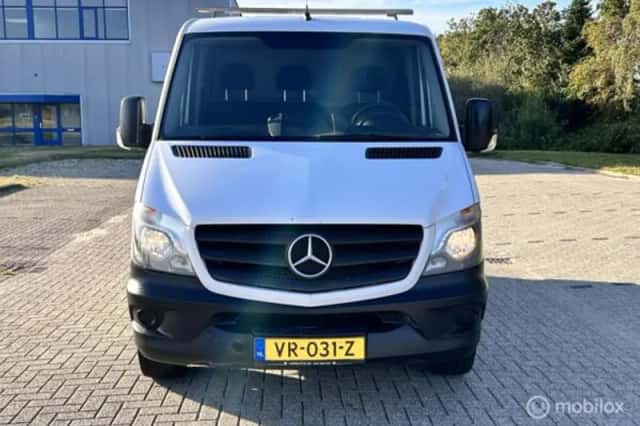 Mercedes-Benz Sprinter (2015) thumbnail 1