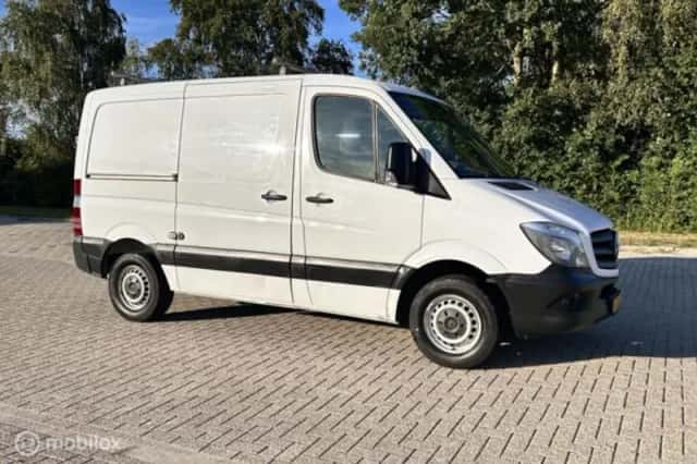 Mercedes-Benz Sprinter (2015) thumbnail 3