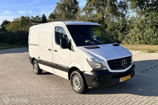Mercedes-Benz Sprinter (2015) thumbnail 4