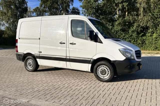Mercedes-Benz Sprinter (2015) thumbnail 5