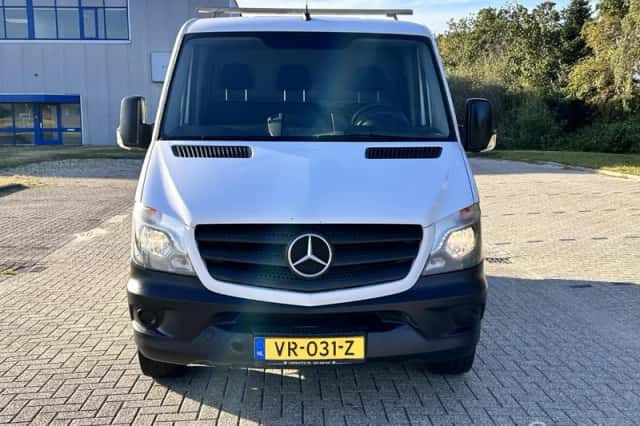 Mercedes-Benz Sprinter (2015) thumbnail 1