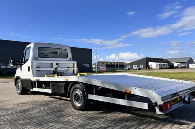 Iveco Daily (2024) thumbnail 4