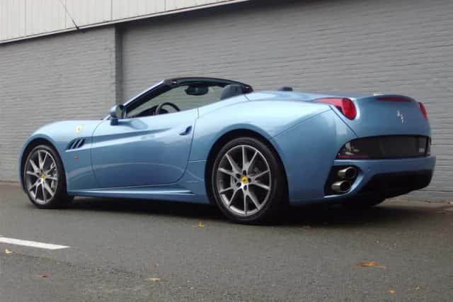 Ferrari California (2010) thumbnail 2
