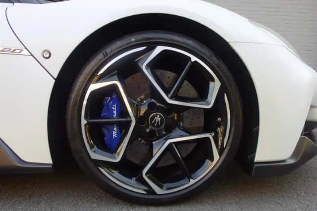 Maserati MC20 (2022) thumbnail 3
