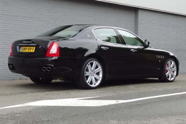 Maserati Quattroporte (2010) thumbnail 2