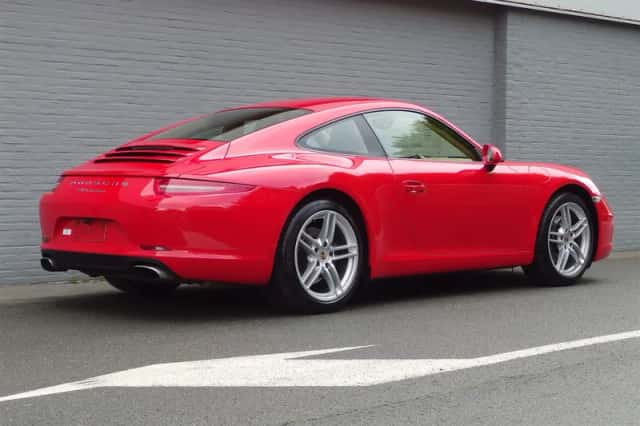 Porsche 911 (2013) thumbnail 2