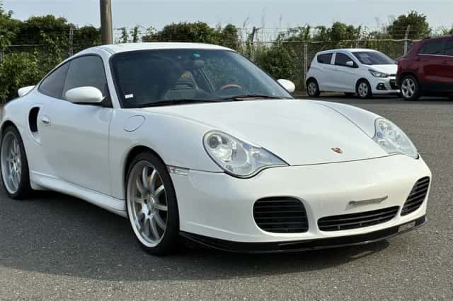 Porsche 911 (2004) thumbnail 1