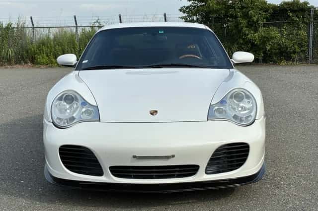 Porsche 911 (2004) thumbnail 4