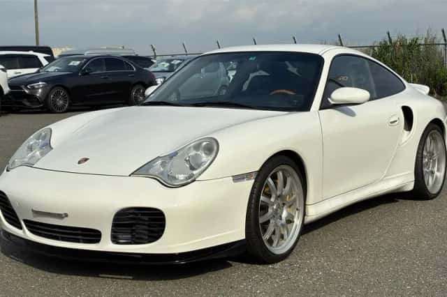 Porsche 911 (2004) thumbnail 5