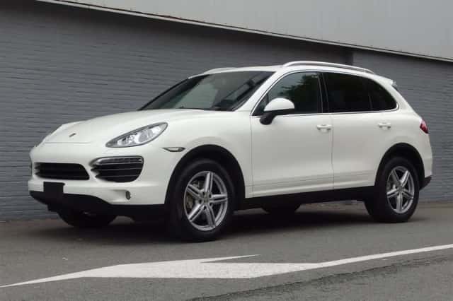 Porsche Cayenne (2010) thumbnail 1