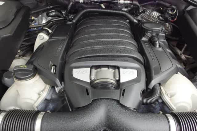 Porsche Cayenne (2010) thumbnail 5