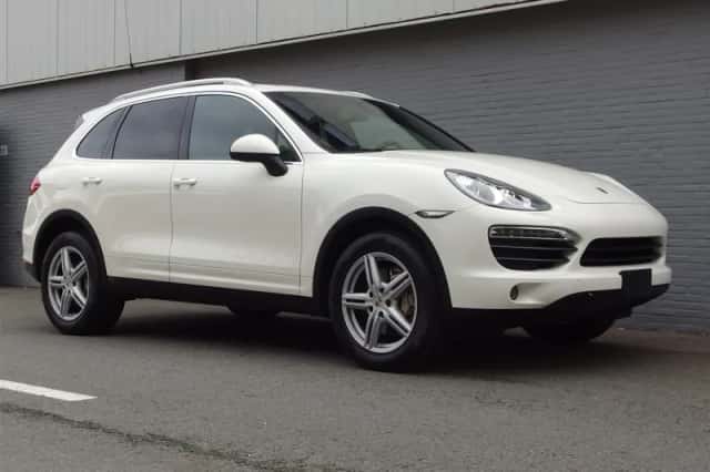 Porsche Cayenne (2010) thumbnail 6
